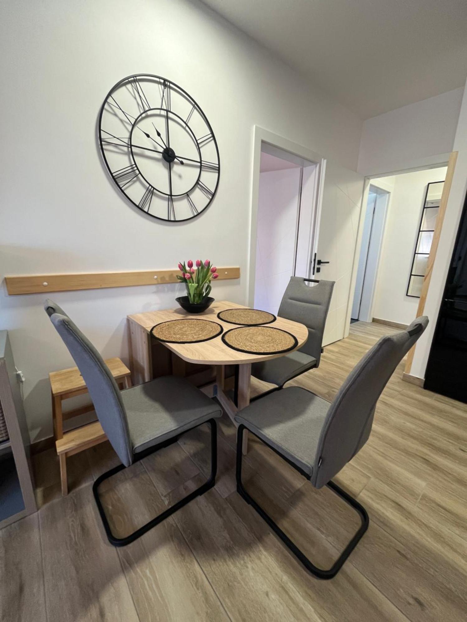 Apartman Sandra Нова-Градишка Экстерьер фото